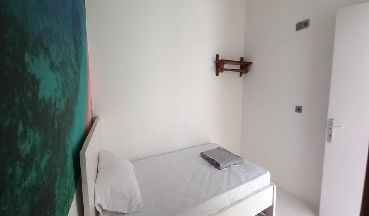 Oyo 90974 Homestay Golo Koe Sejahtera Labuan Bajo Eksteriør billede